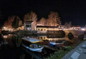 Lux Apartment Sunset has Balcony rooms