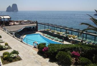 Diva La Canzone Del Mare allows 18 year olds to book a room