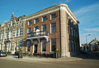 Hotel Loskade 45 has Balcony rooms