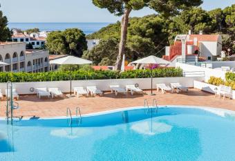 Ilunion Menorca allows 18 year olds to book a room