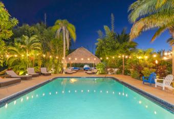 Siesta Key Palms Resort has Balcony rooms