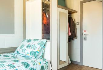 Queens s University Elms BT9 allows 18 year olds to book a room