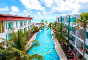 The Samui Beach Resort has Balcony rooms