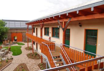 Ferienhof Radlerslust allows 18 year olds to book a room