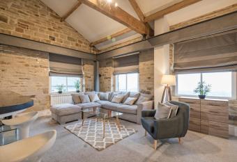 Heritage Serviced Suites - Serviced Apartments allows 18 year olds to book a room