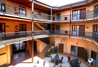 Apartahotel La Corrala has Balcony rooms