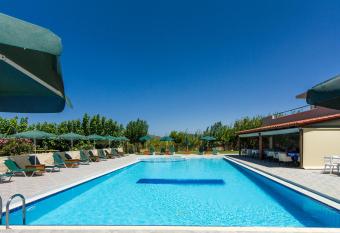 Mediterranean Hotel & Apartments has Balcony rooms