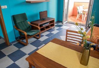 Apartment Tomi - Novalja has Balcony rooms