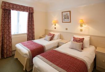 Livermead House Hotel has rooms with a private hot tub
