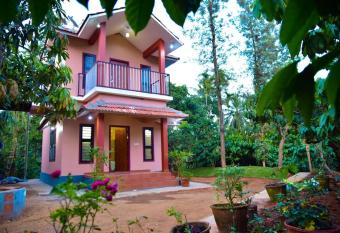 Sahyadri Homestay allows 18 year olds to book a room
