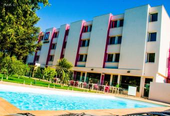 Best Western Hotelio Montpellier Sud allows 18 year olds to book a room