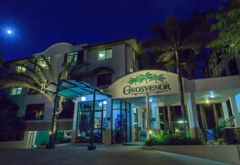 Grosvenor in Cairns allows 18 year olds to book a room