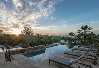 at Water s Edge Resort allows 18 year olds to book a room