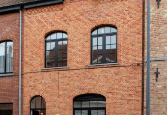 Plumer House has Balcony rooms