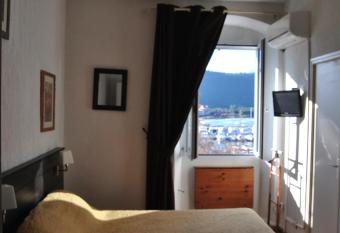 Hotel Restaurant L Europe allows 18 year olds to book a room