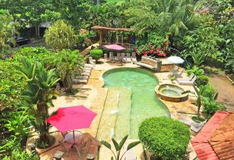 Pacifico Loft Hotel has Balcony rooms