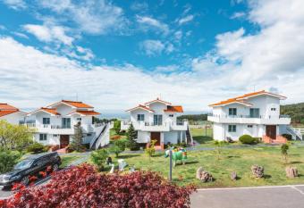 Amber Resort Jeju has Balcony rooms