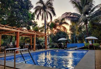 Pushp Vatika Resort & Lawns allows 18 year olds to book a room