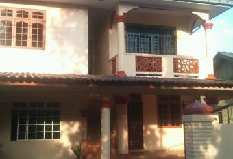 Z&R HOMESTAY has Balcony rooms