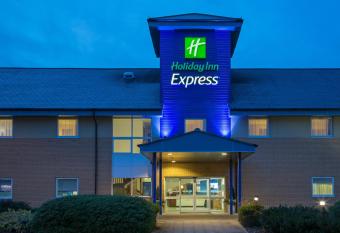 Holiday Inn Express Braintree, an IHG Hotel allows 18 year olds to book a room