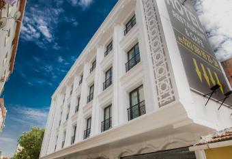 Royal   nci Hotel has Balcony rooms