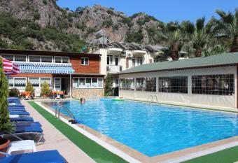 Canada Hotel & Bungalows has Balcony rooms
