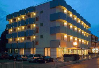 Hotel Graziella has Smoking/Balcony rooms