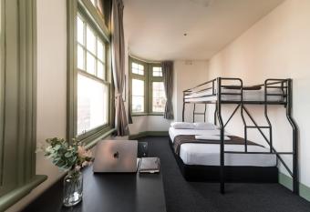 Sydney Central Inn allows 18 year olds to book a room