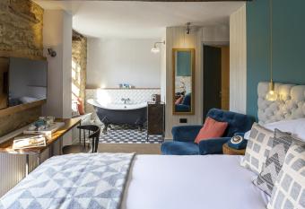 The Old Stocks Inn has Balcony rooms