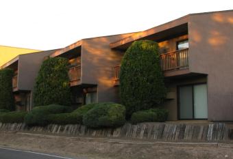 Beaver Creek Inn allows 18 year olds to book a room