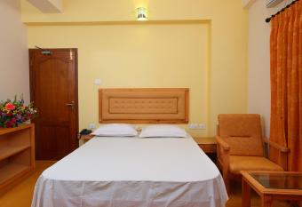 Rajavalsam Guruvayur allows 18 year olds to book a room
