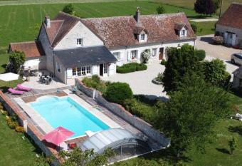 Le Verger des Hirondelles Chambres h  tes has Balcony rooms