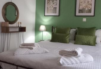 Nancy Studios has Balcony rooms