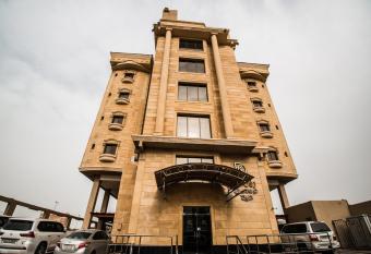 Rafal Al Olaya allows 18 year olds to book a room