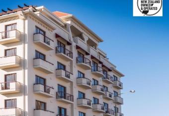 Fino Hotel & Suites allows 18 year olds to book a room