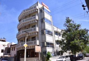 Yogi Ram Inn has Balcony rooms