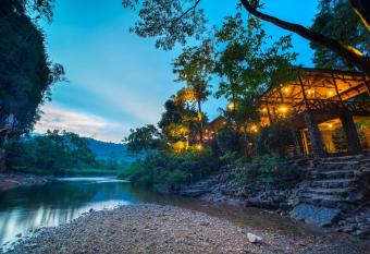 Art s Riverview Lodge has Balcony rooms