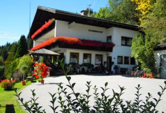 Sonnhof has Balcony rooms