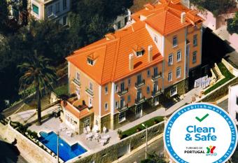 Hotel Smart allows 18 year olds to book a room