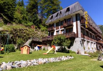 Hotel Genzianella has Balcony rooms