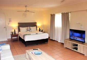 Lake Central Cairns has Balcony rooms