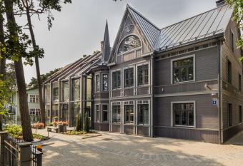 Osobnyak has Balcony rooms