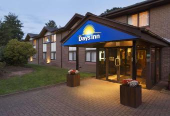 Days Inn Taunton allows 18 year olds to book a room
