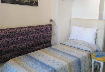 Nancy House has Balcony rooms