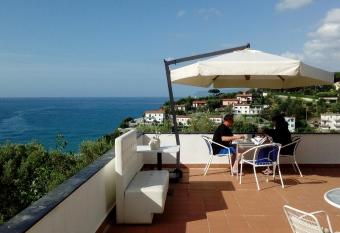 Il Capriolo has Balcony rooms