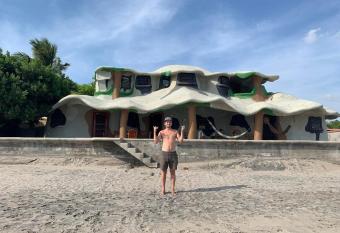 Melting Elefante has Balcony rooms