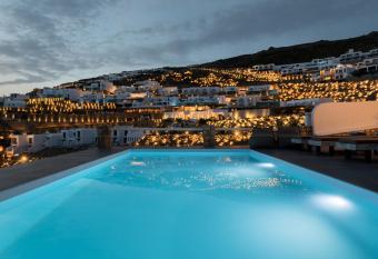 Cova Mykonos Suites allows 18 year olds to book a room