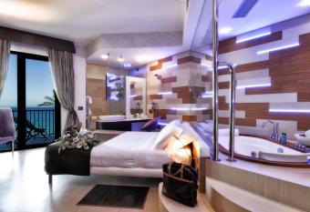 Mare Hotel has Balcony rooms