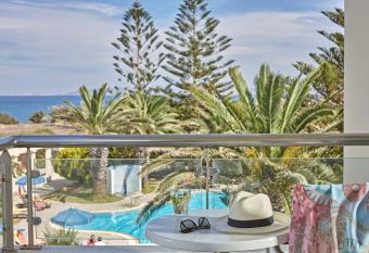 Ammos Resort - All Inclusive allows 18 year olds to book a room