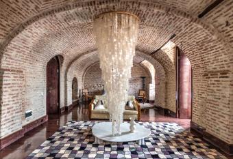 Castle in Old Town has Balcony rooms